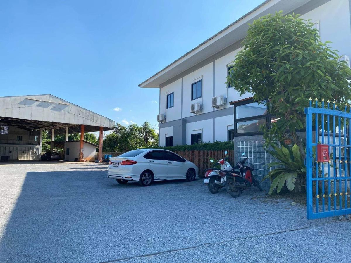 Yoji House And Cafe Hostel Ban Wiang Exterior photo